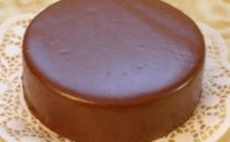 Art.Nr. 001 – Sachertorte (2 x gefüllt mit Marillenmarmelade)